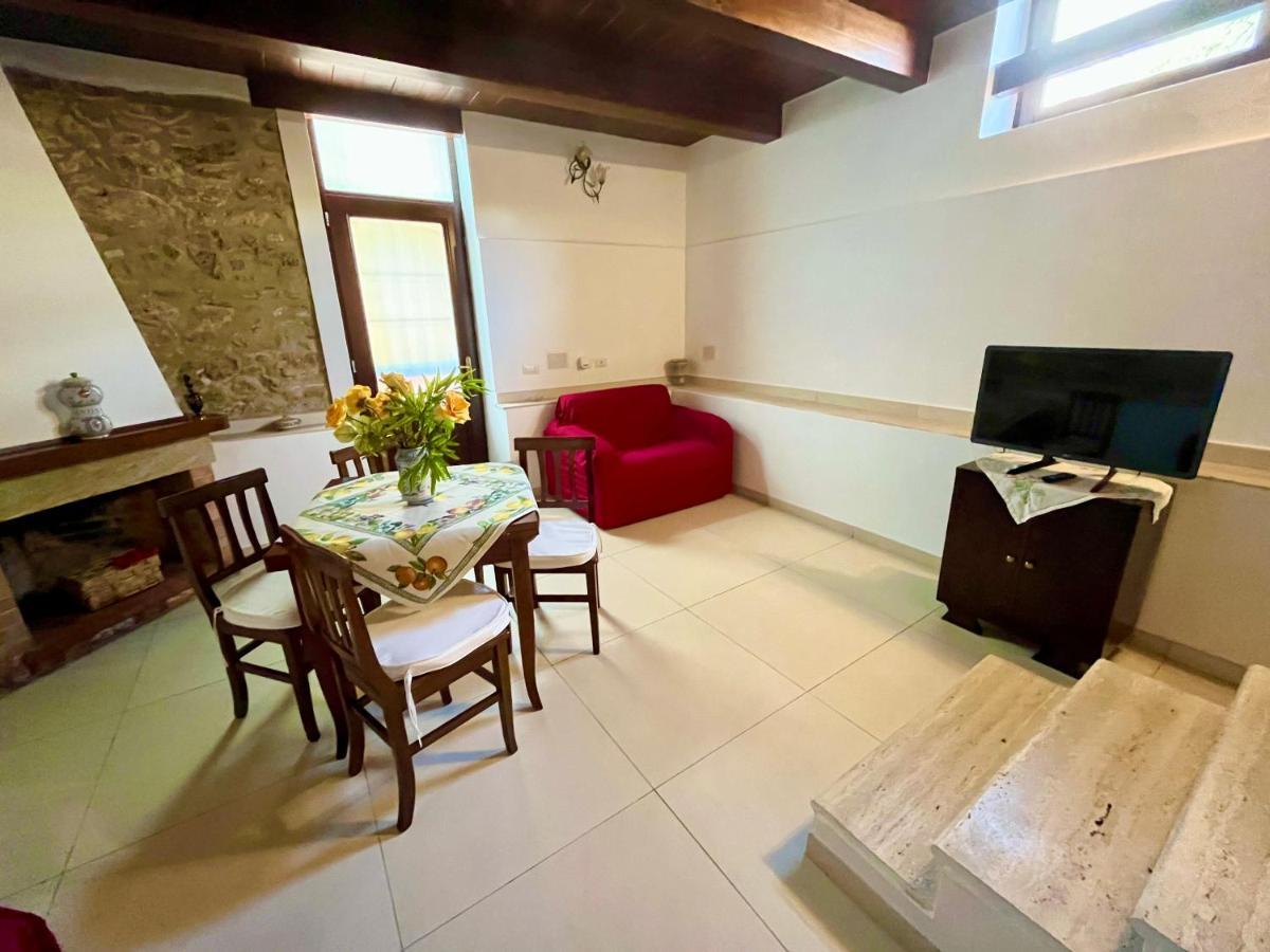 Il Giardino Di Athena 1 Apartment Paestum Exterior photo