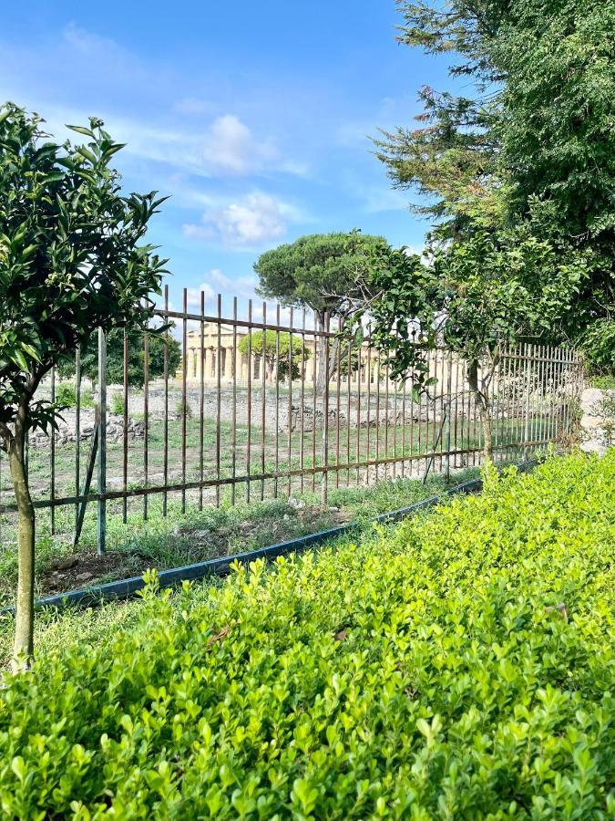 Il Giardino Di Athena 1 Apartment Paestum Exterior photo